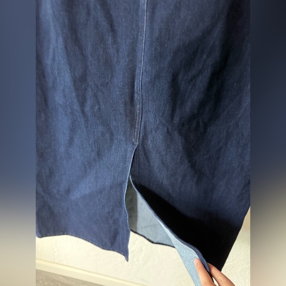 Uniqlo|Classic Midi Denim Skirt in dark wash,high waisted•XS & stretchy pull-on - Picture 11 of 15